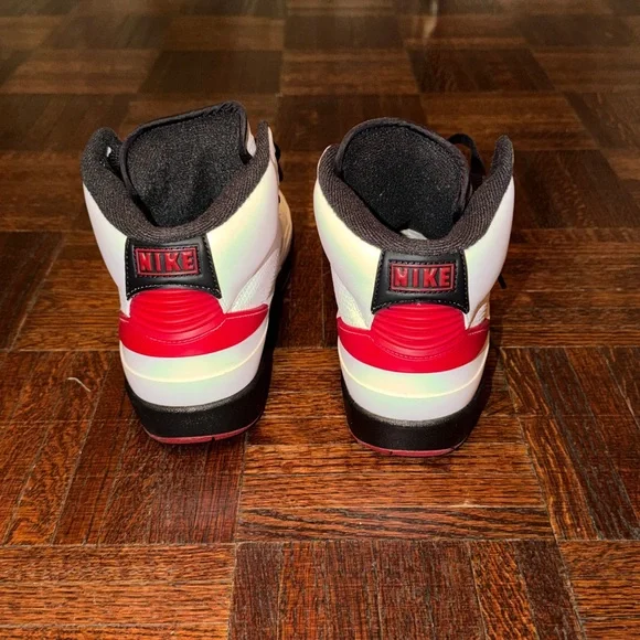 Air Jordan 2 Retro Sz. 6